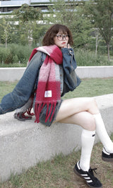 モデル：161cm（着用サイズ：FREE　着用カラー：BLU）