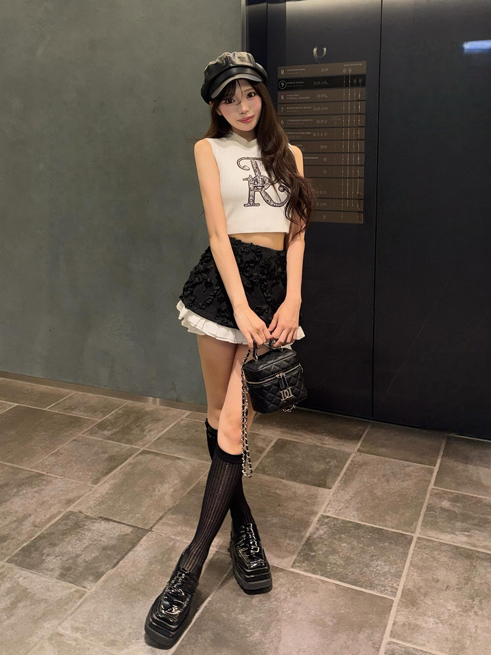 モデル：158cm（着用サイズ：FREE　着用カラー：WHT）