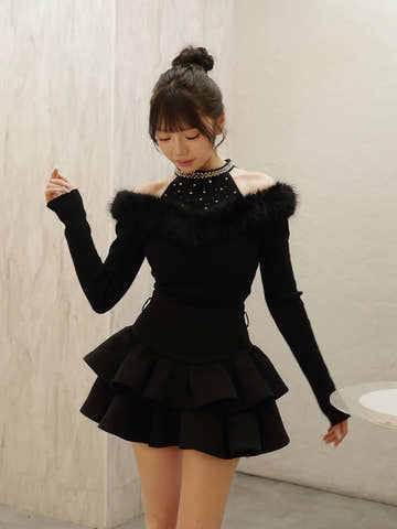 モデル：158cm（着用サイズ：FREE　着用カラー：BLK）