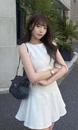 モデル：158cm（着用サイズ：FREE　着用カラー：WHT）