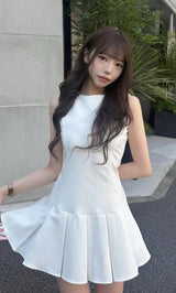 モデル：158cm（着用サイズ：FREE　着用カラー：WHT）