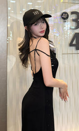 モデル：158cm（着用サイズ：FREE　着用カラー：BLK）