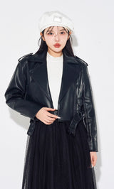 モデル：160cm（着用サイズ：FREE　着用カラー：BLK）