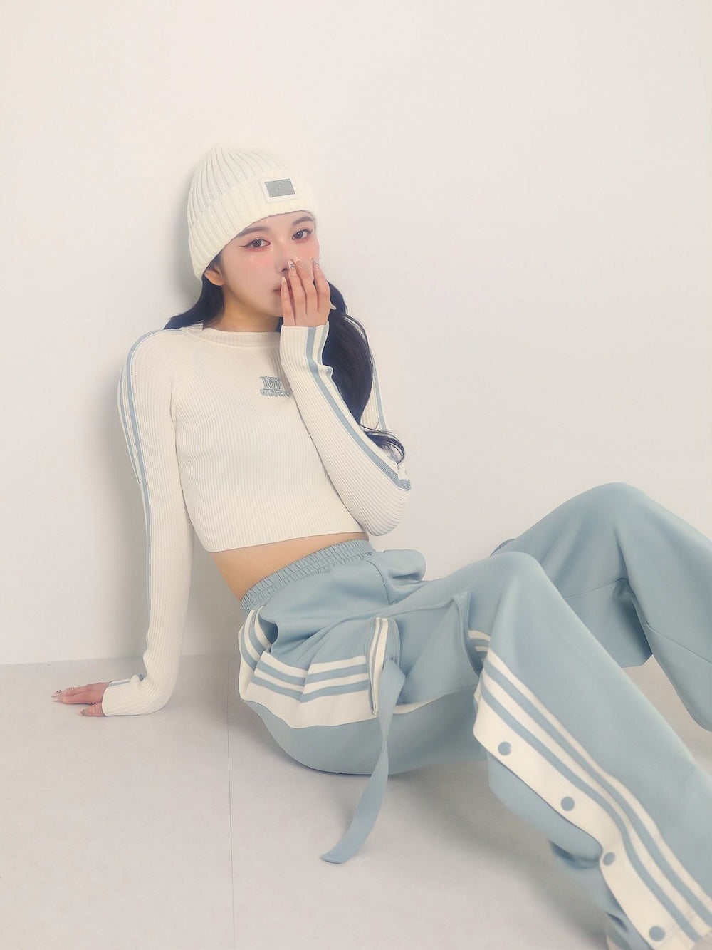 モデル：160cm（着用サイズ：FREE　着用カラー：WHT）