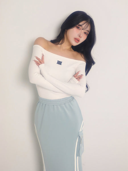 DD Off-Shoulder Cut Top