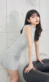 モデル：160cm（着用サイズ：FREE　着用カラー：GRY）