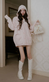 モデル：160cm（着用サイズ：FREE　着用カラー：PNK）