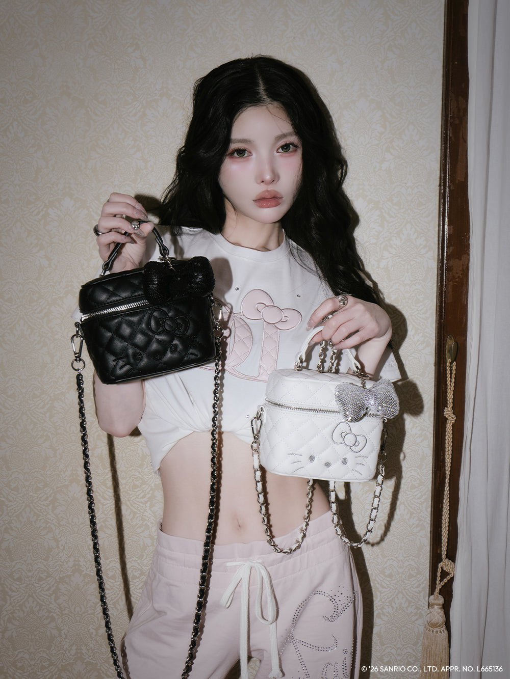 サイズ：FREE　カラー：WHT/BLK