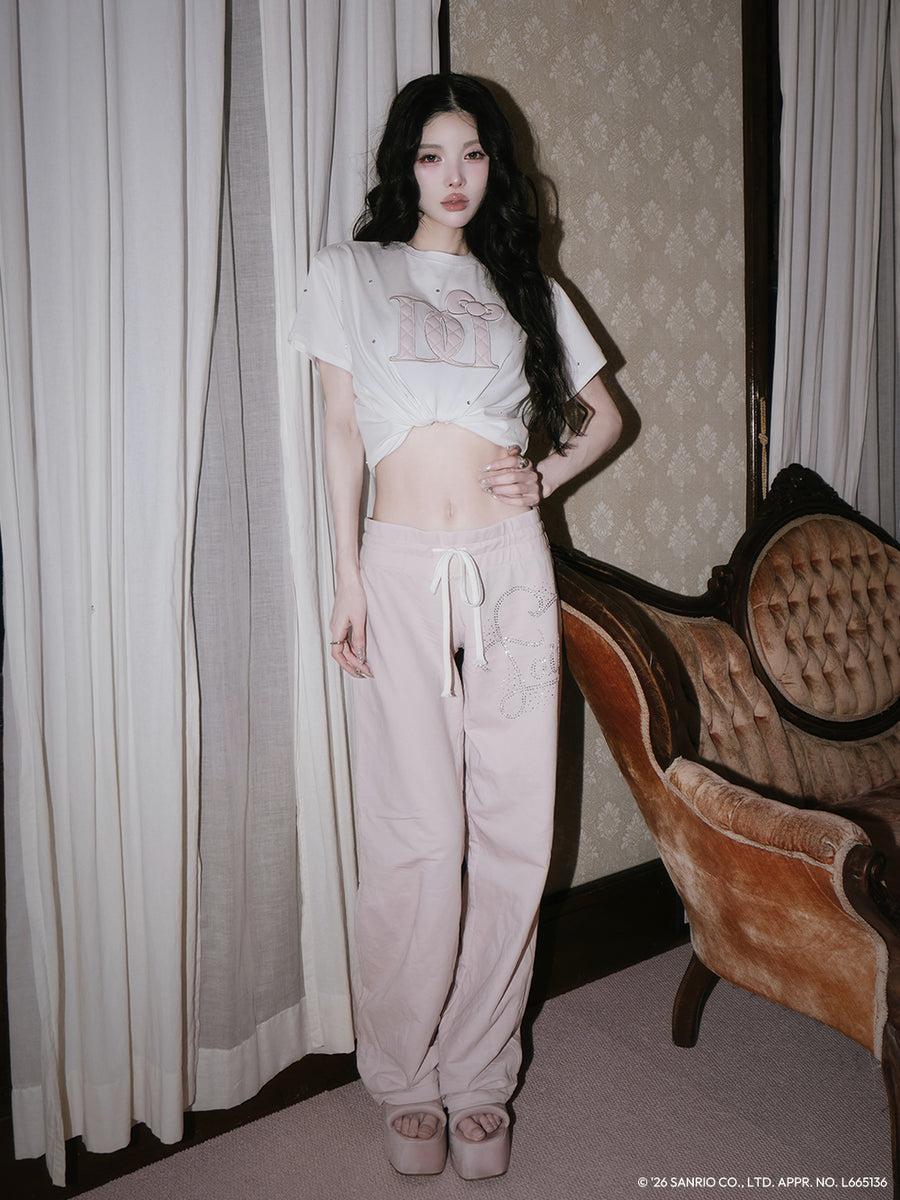 モデル：160cm（着用サイズ：FREE　着用カラー：WHT）