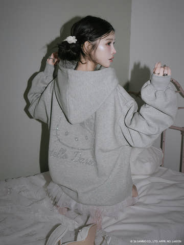 モデル：160cm（着用サイズ：FREE　着用カラー：GRY）