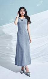 モデル：160cm（着用サイズ：FREE　着用カラー：BLU）