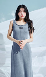 モデル：160cm（着用サイズ：FREE　着用カラー：BLU）