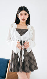 モデル：160cm（着用サイズ：FREE　着用カラー：WHT）