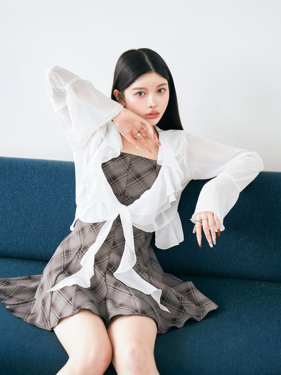 モデル：160cm（着用サイズ：FREE　着用カラー：WHT）