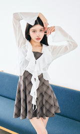 モデル：160cm（着用サイズ：FREE　着用カラー：WHT）