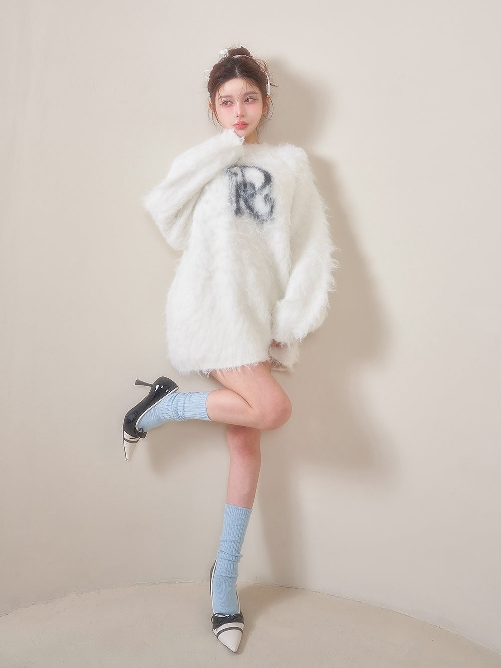 モデル：160cm（着用サイズ：FREE　着用カラー：IVO）