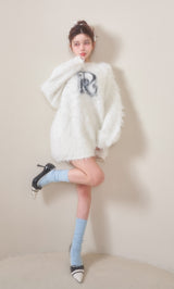 モデル：160cm（着用サイズ：FREE　着用カラー：IVO）