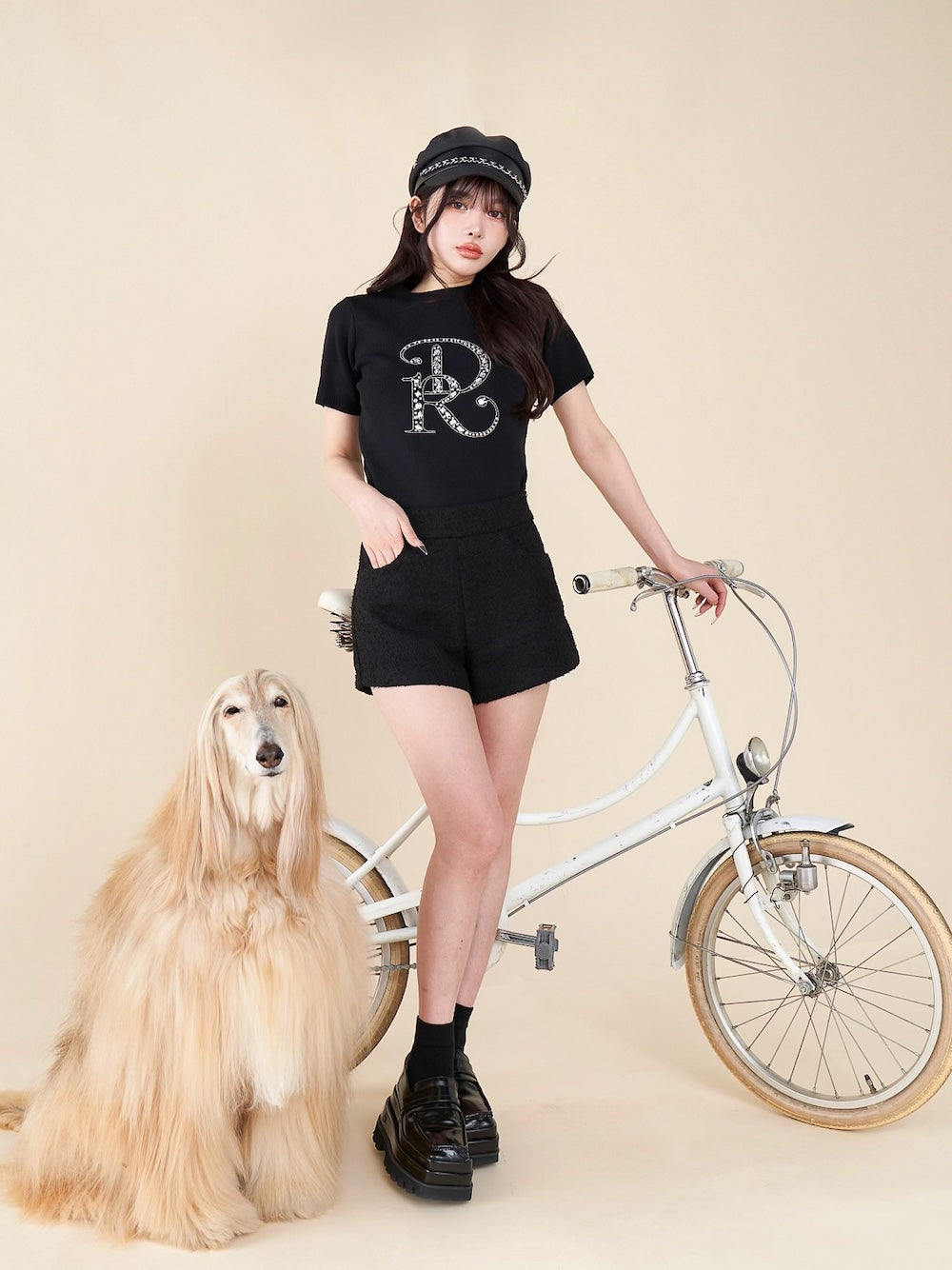 モデル：160cm（着用サイズ：FREE　着用カラー：BLK）
