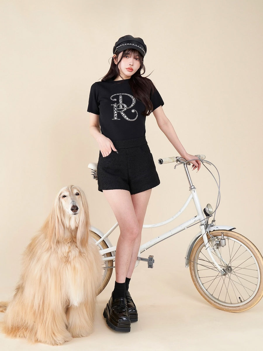 モデル：160cm（着用サイズ：FREE　着用カラー：BLK）