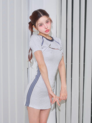 モデル：160cm（着用サイズ：FREE　着用カラー：WHT）
