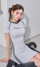 モデル：160cm（着用サイズ：FREE　着用カラー：WHT）
