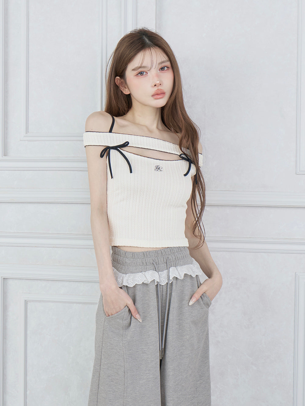 シグネチャーDRオフショルリボントップス – Darich