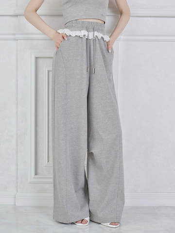 モデル：160cm（着用サイズ：FREE　着用カラー：GRY）