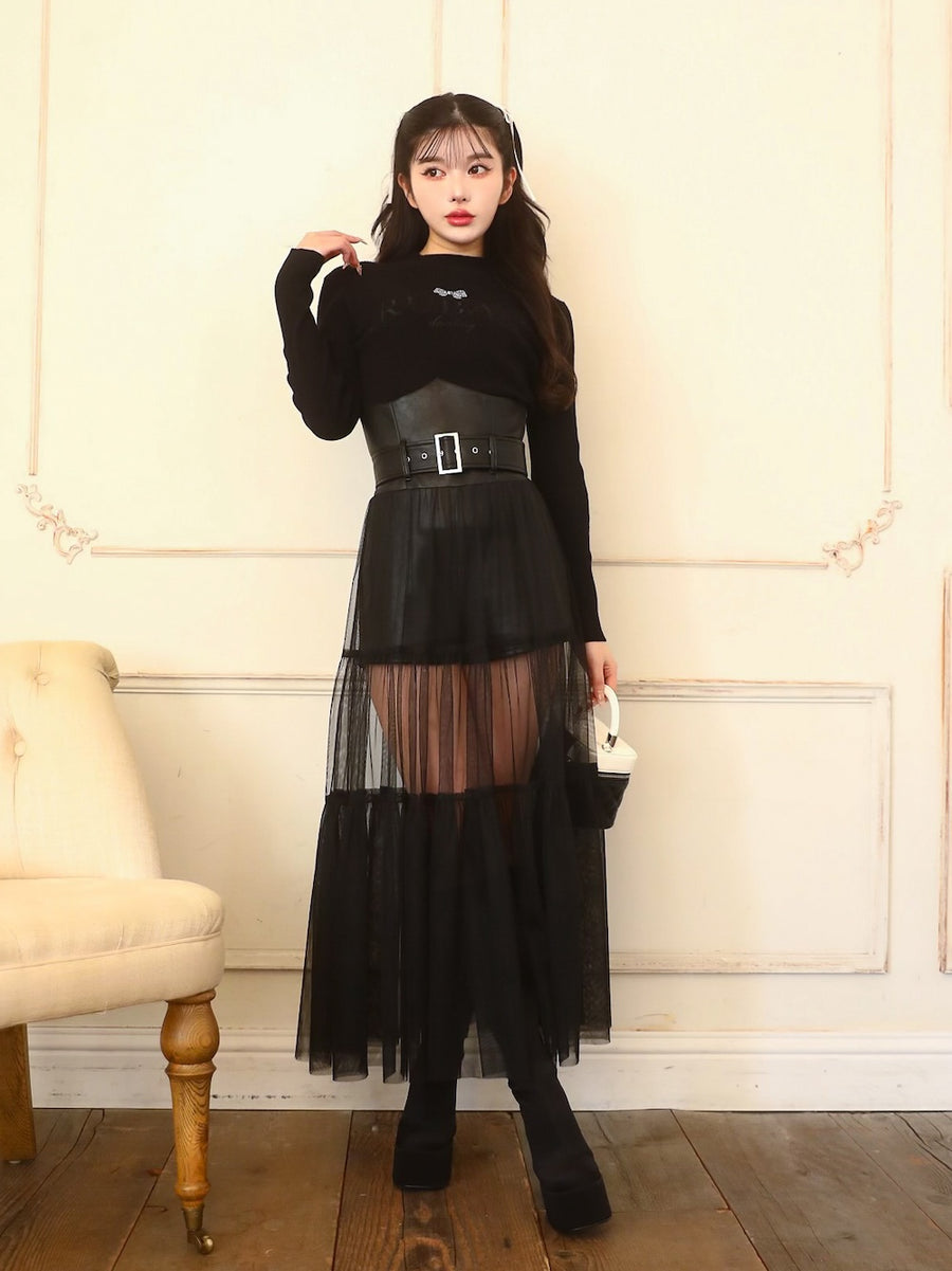 モデル：160cm（着用サイズ：FREE　着用カラー：BLK）