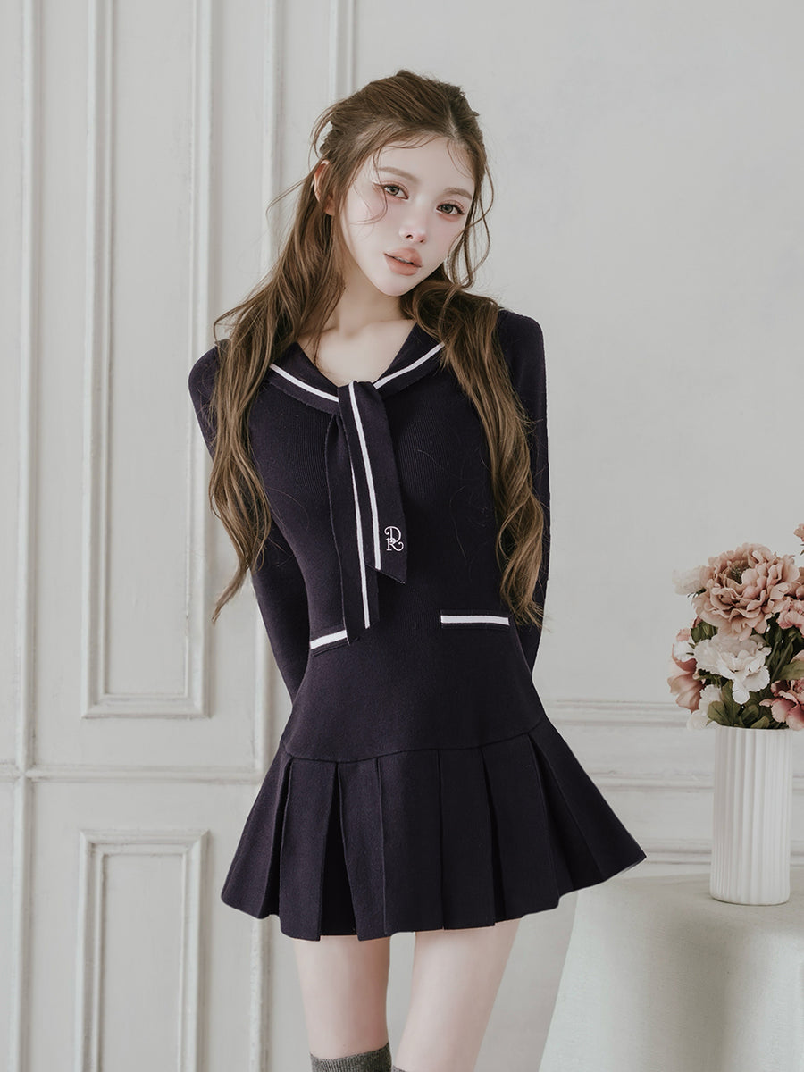 モデル：160cm（着用サイズ：FREE　着用カラー：NVY）