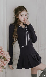 モデル：160cm（着用サイズ：FREE　着用カラー：NVY）