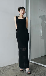 モデル：160cm（着用サイズ：FREE　着用カラー：BLK）