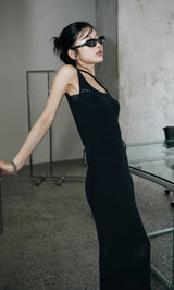 モデル：160cm（着用サイズ：FREE　着用カラー：BLK）