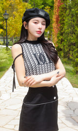 モデル：160cm（着用サイズ：FREE　着用カラー：BLK）
