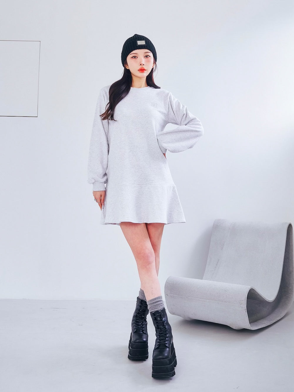 モデル：160cm（着用サイズ：FREE　着用カラー：GRY）