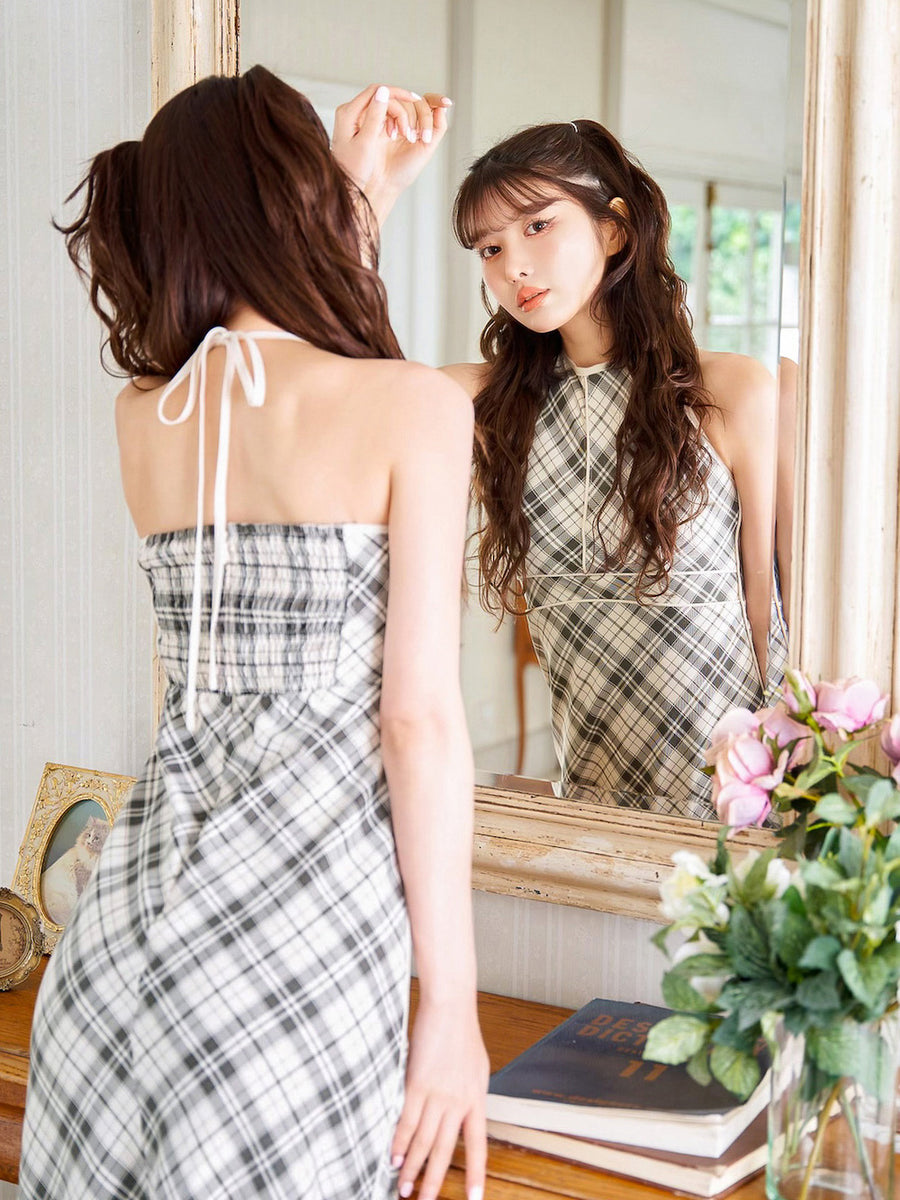 モデル：160cm（着用サイズ：FREE　着用カラー：IVO）