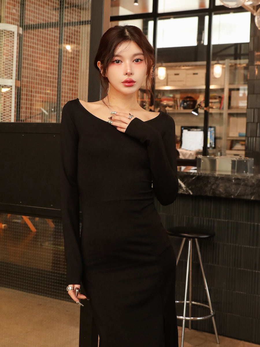 モデル：160cm（着用サイズ：FREE　着用カラー：BLK）