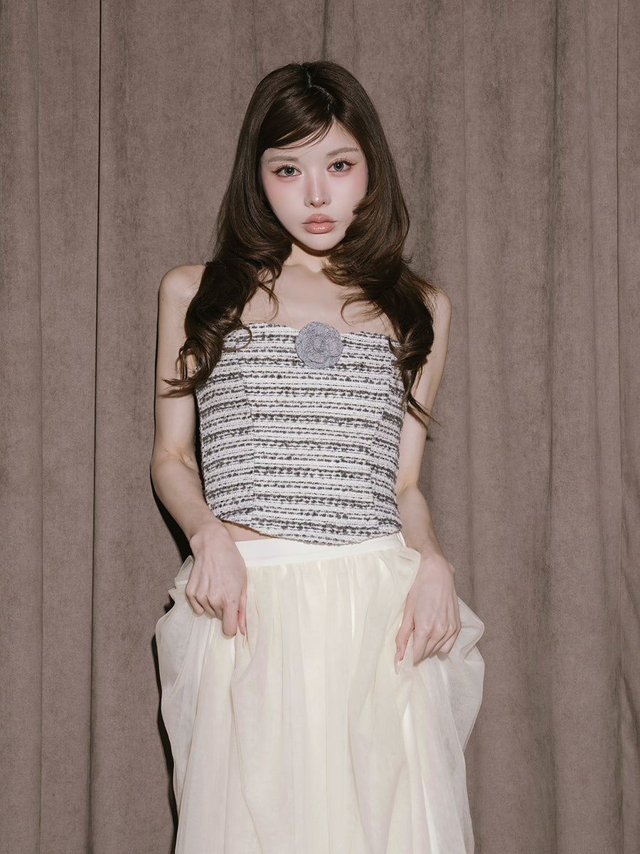 モデル：160cm（着用サイズ：FREE　着用カラー：IVO）