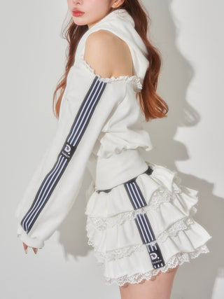 モデル：160cm（着用サイズ：FREE　着用カラー：WHT）