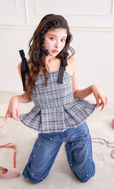 モデル：160cm（着用サイズ：FREE　着用カラー：NVY）