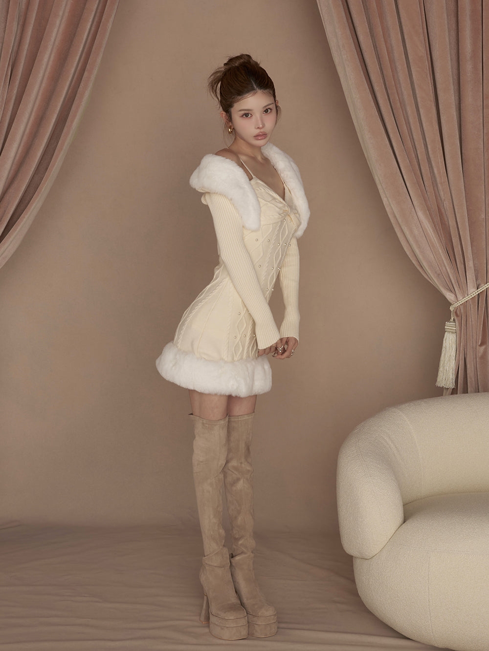 モデル：160cm（着用サイズ：FREE　着用カラー：WHT）