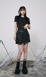 モデル：160cm（着用サイズ：FREE　着用カラー：BLK）