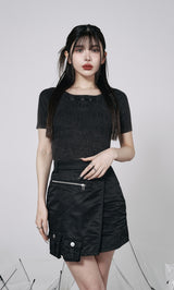 モデル：160cm（着用サイズ：FREE　着用カラー：BLK）