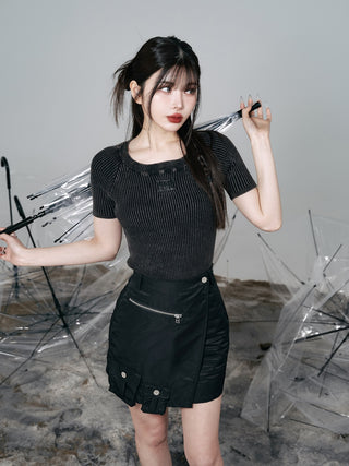 モデル：160cm（着用サイズ：FREE　着用カラー：BLK）
