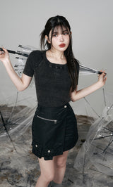 モデル：160cm（着用サイズ：FREE　着用カラー：BLK）