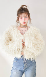 モデル：160cm（着用サイズ：FREE　着用カラー：IVO）