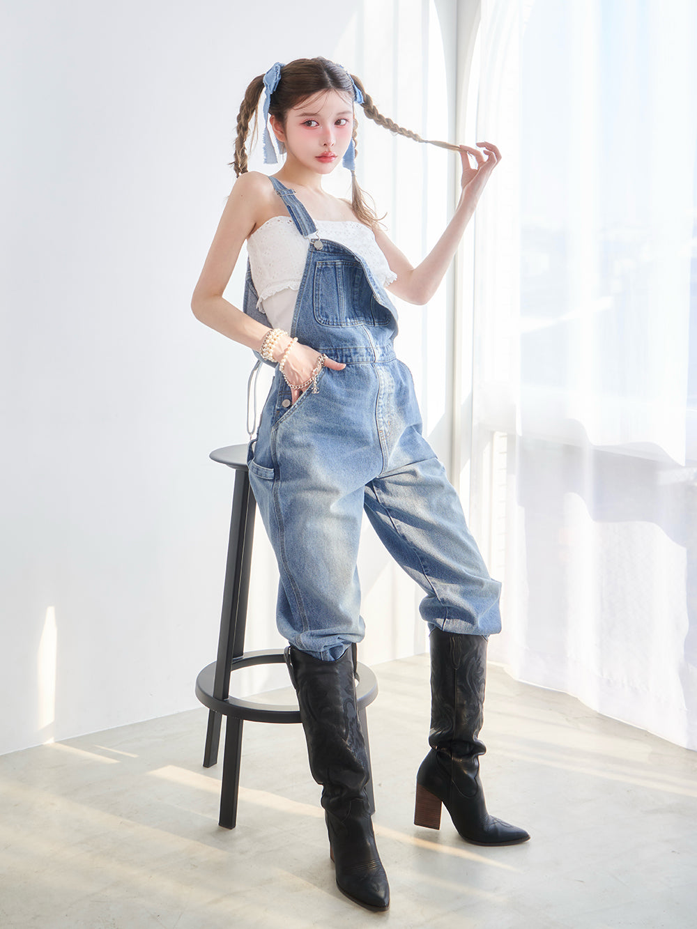 モデル：160cm（着用サイズ：S　着用カラー：BLU）