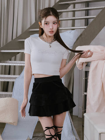 モデル：160cm（着用サイズ：FREE　着用カラー：WHT）