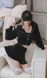 モデル：160cm（着用サイズ：FREE　着用カラー：BLK）