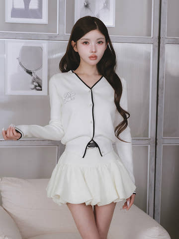 モデル：160cm（着用サイズ：FREE　着用カラー：WHT）