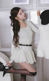 モデル：160cm（着用サイズ：FREE　着用カラー：WHT）